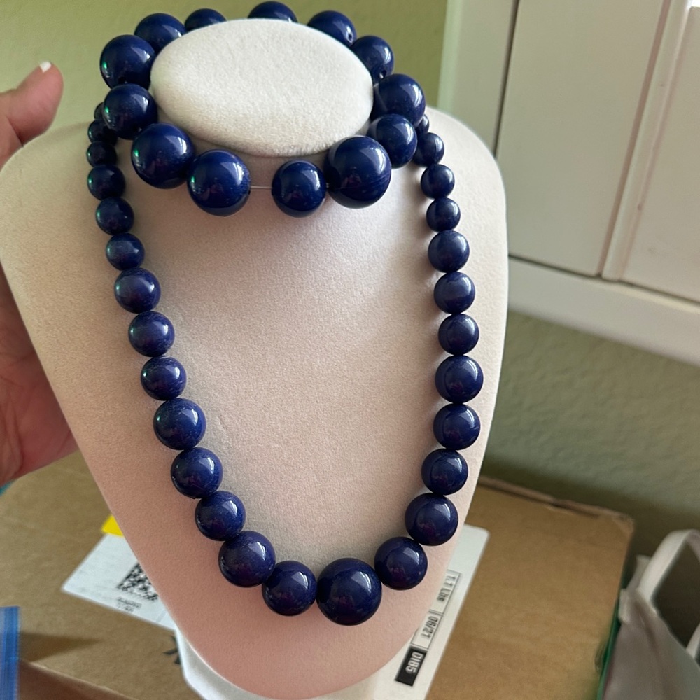 Elegant Blue Beaded Necklace Set